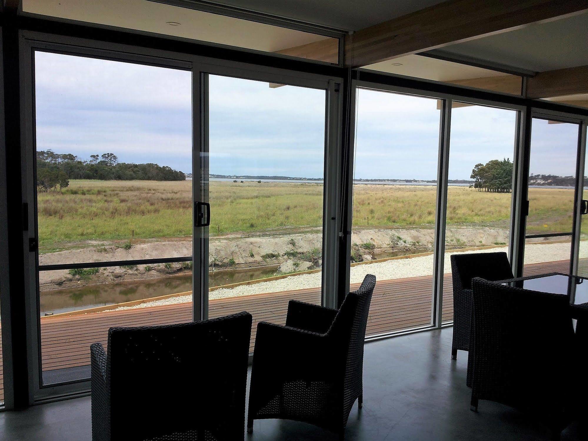 Pelican Point Sanctuary St Helens Buitenkant foto